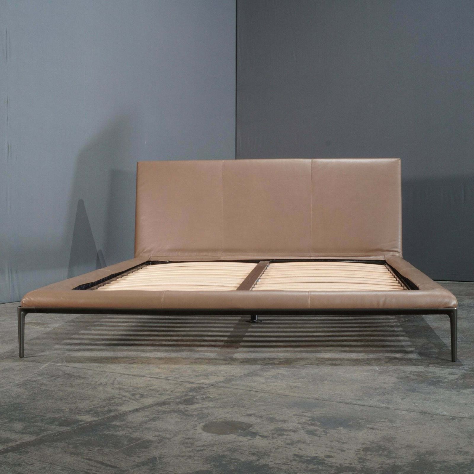 B&B Italia Atoll Queen Bed By Citterio photo Furniture