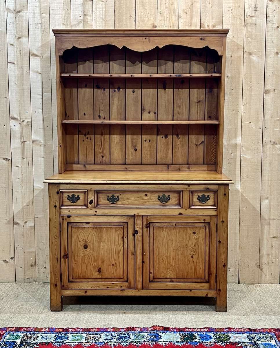 English Fir Dresser From The 1950s photo vinterior