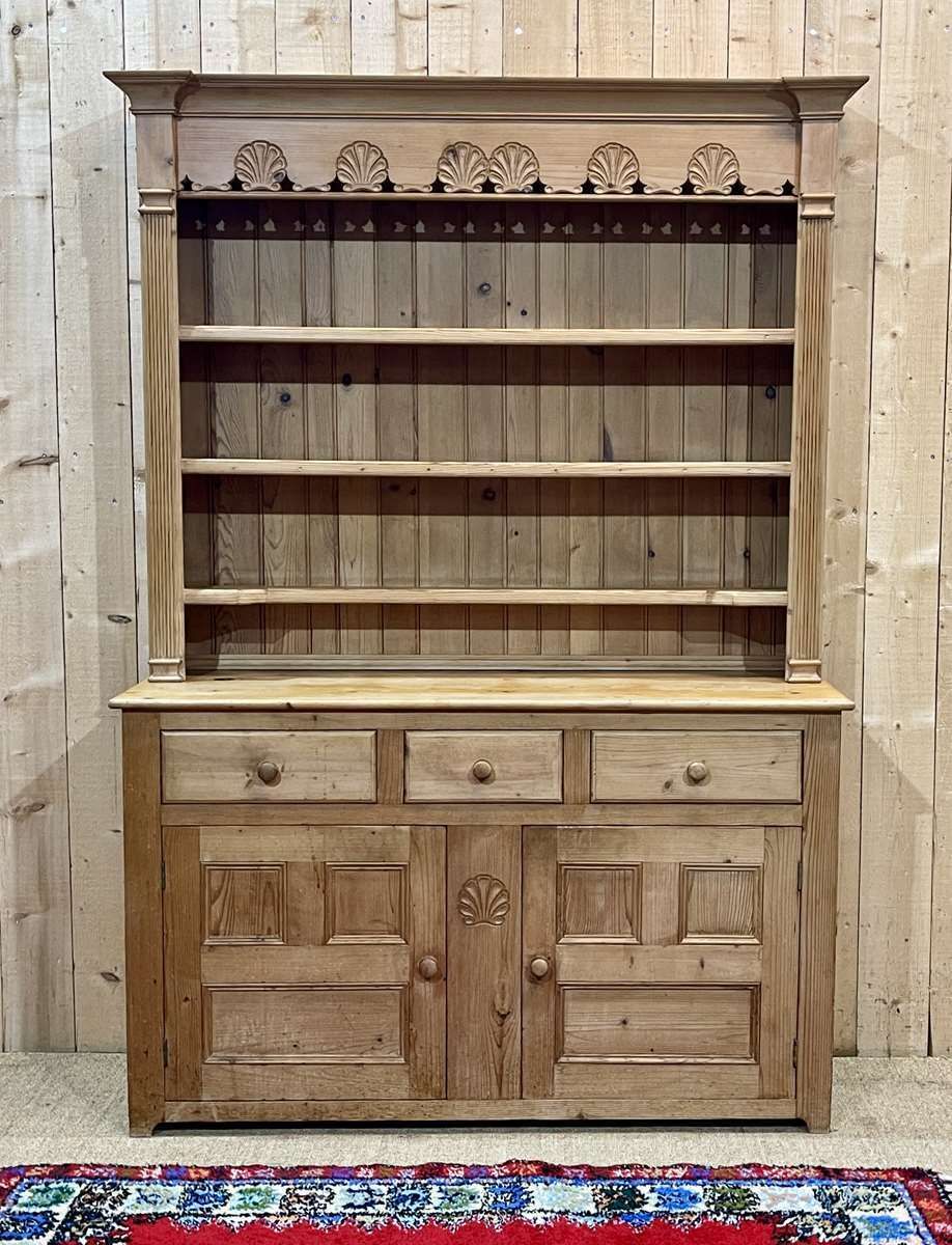 English Fir Dresser From The 1950s photo Furniture