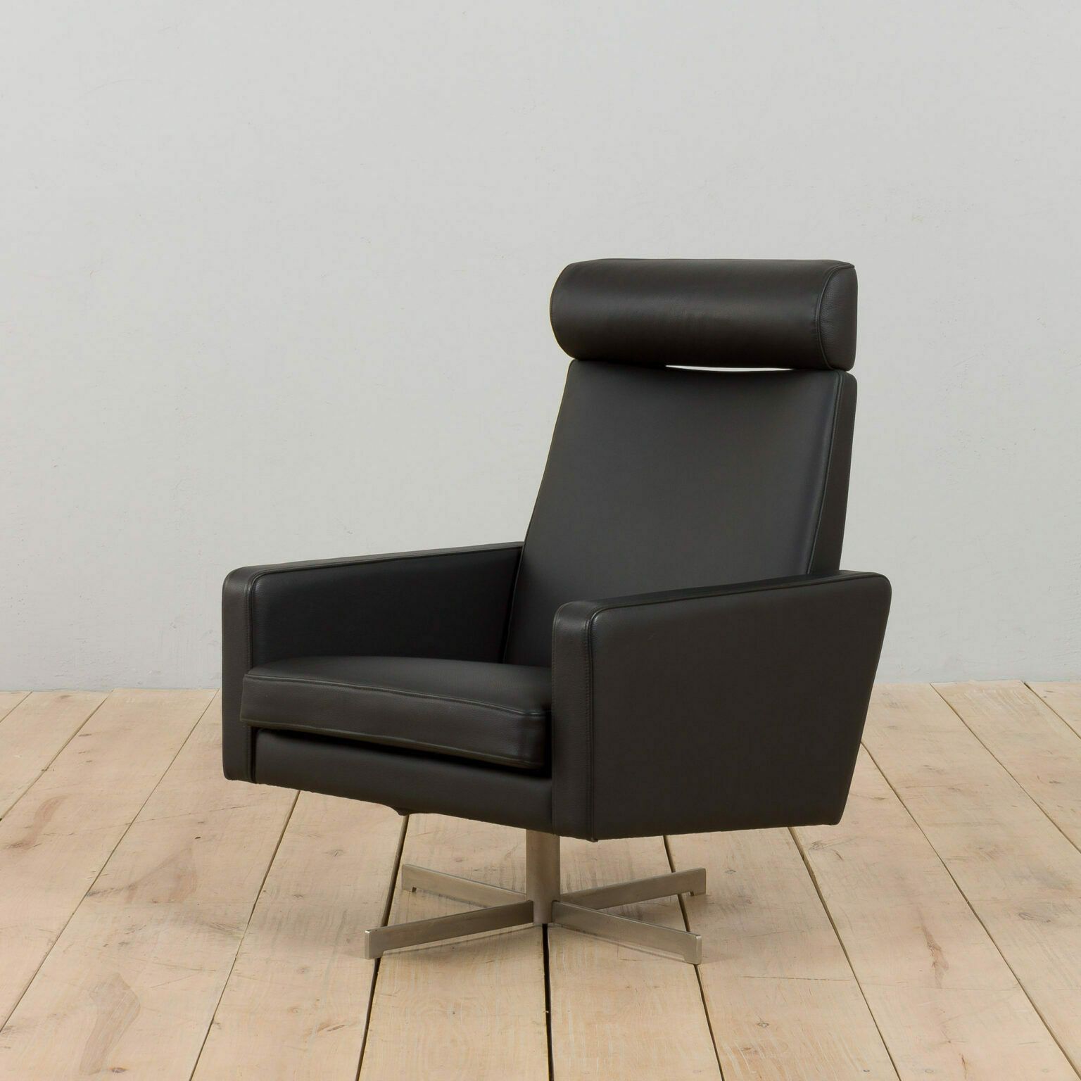 photo for sale Pair Of Skipper Danish Mid Century Recliner Black Leather Lounge Chairs, 1980s