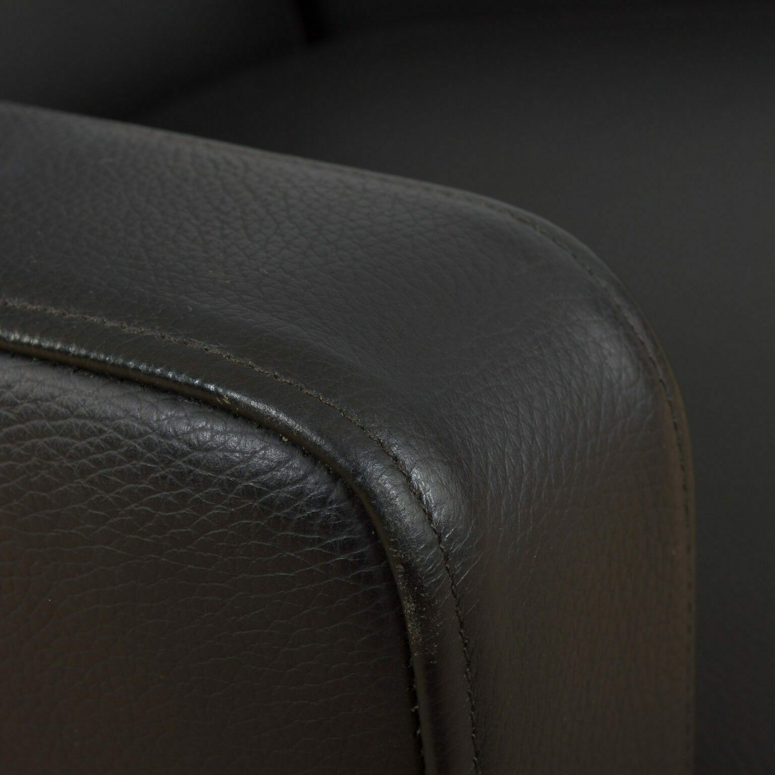 photo vintage Pair Of Skipper Danish Mid Century Recliner Black Leather Lounge Chairs, 1980s