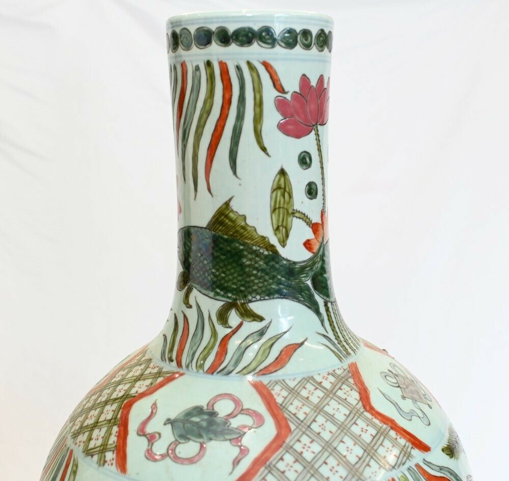 Chinese Porcelain Temple Vase Ming Urn Goldfish photo vinterior