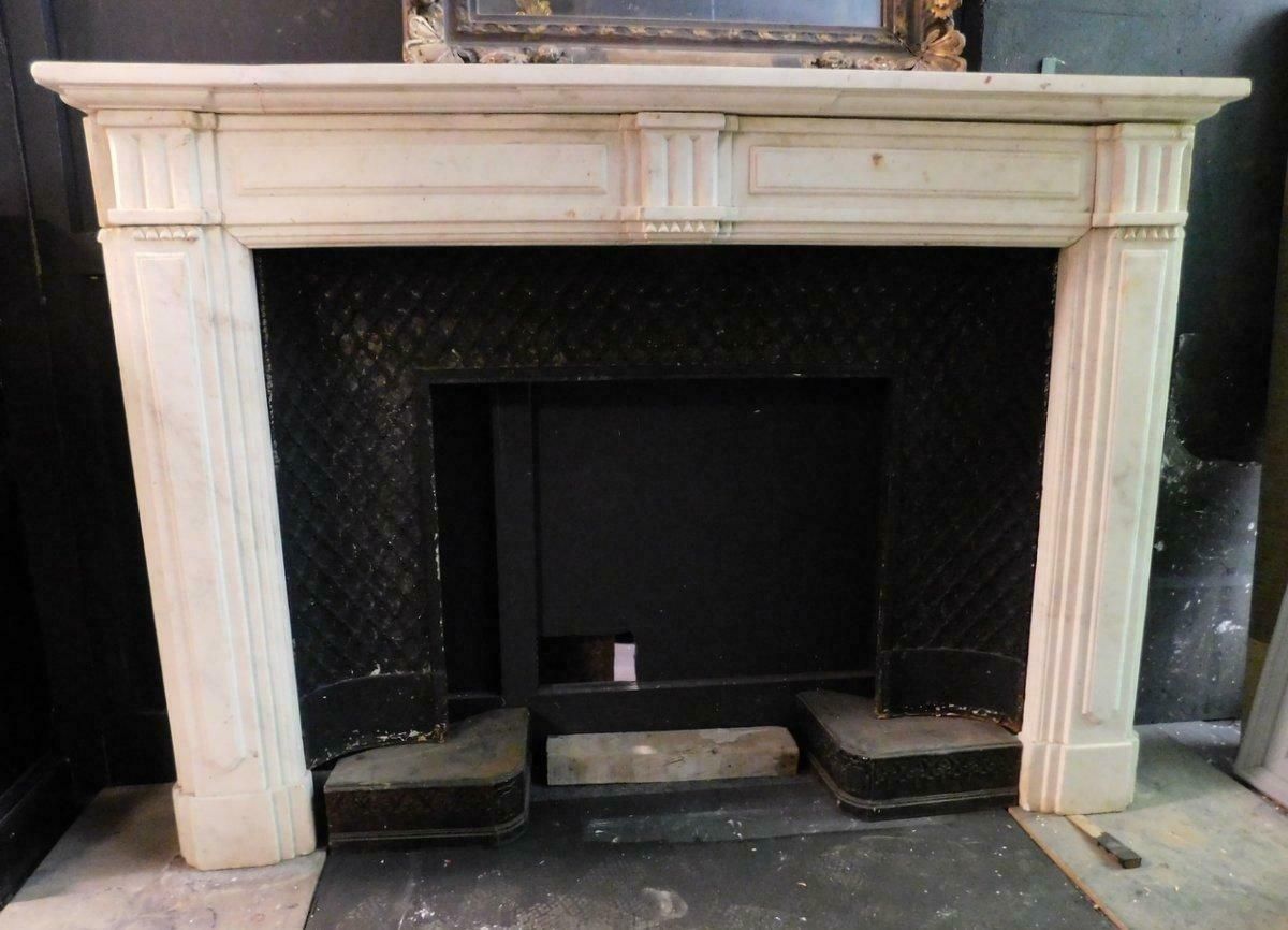 Fireplace Mantle In White Carrara Marble With Gray Veins, Italy photo Home Fixtures