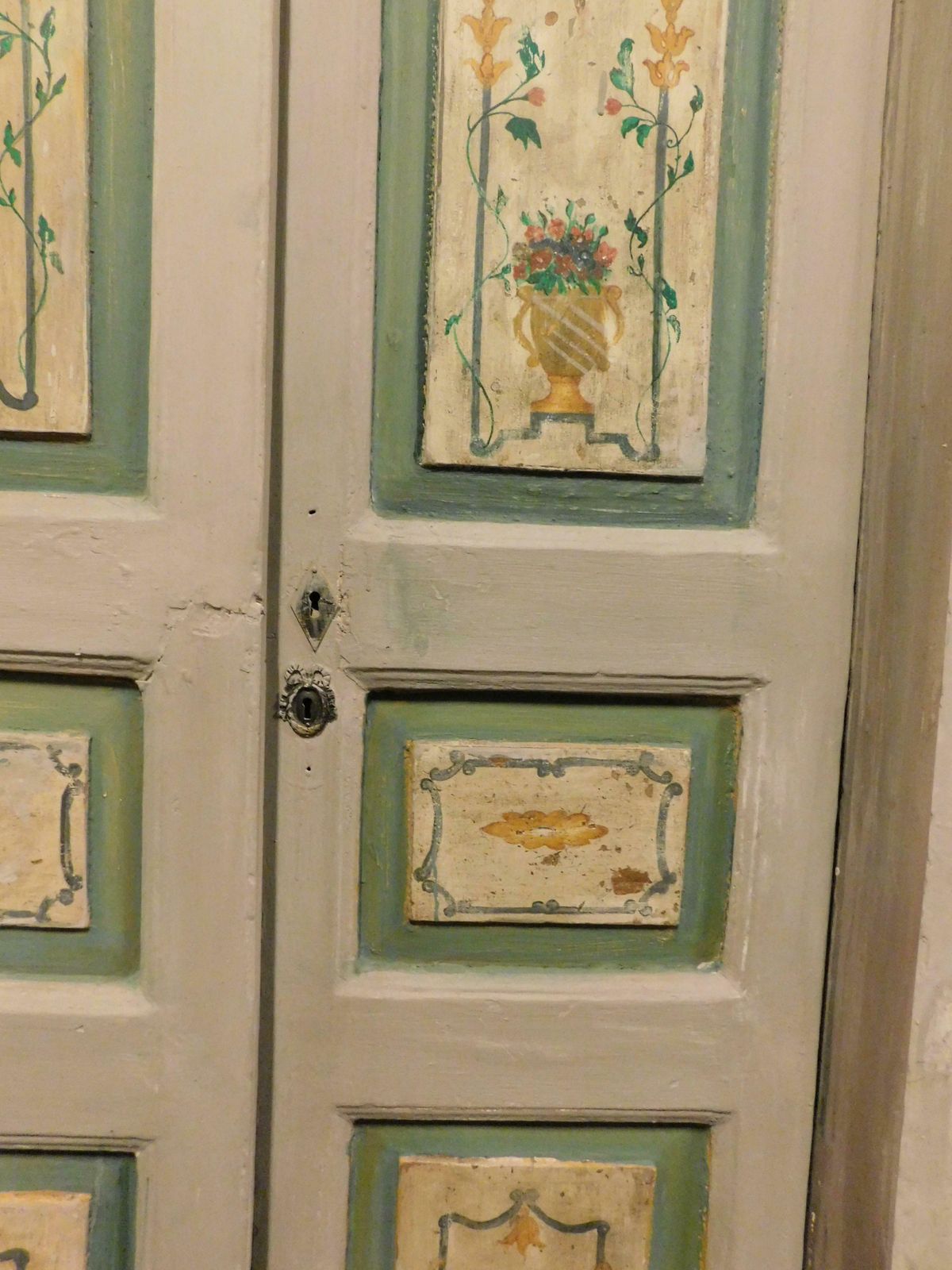 Old Small Double Door, Painted With Frame, Italy photo vinterior