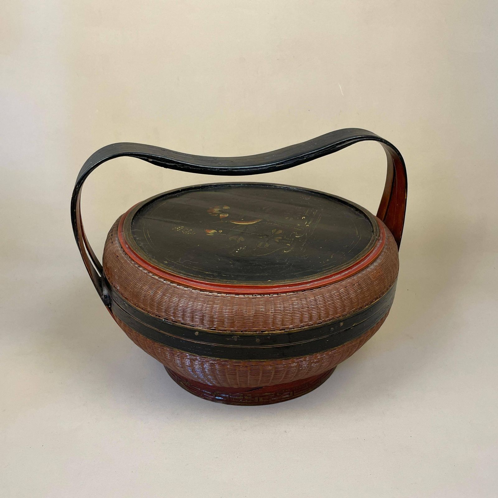 Chinese Vintage Round Basket Woven Wicker Red Black Antique Storage Farmhouse Cottage Decor Antique Handle Bamboo Wood Lidded Lid Oriental