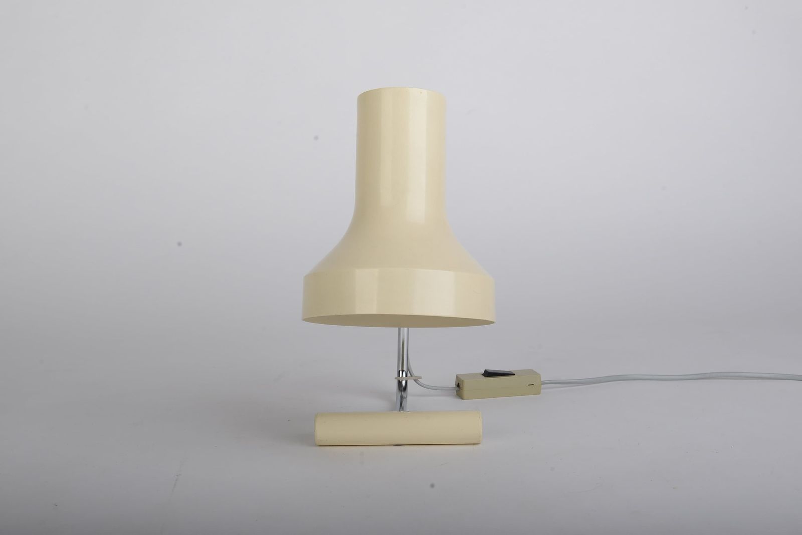 Vintage Modern Lamp Napako 85133, Mid Century Modern Vintage Atomic Lighting Eames Lamp 1950s Retro Living, Mid Century Desk Lamp photo Lighting