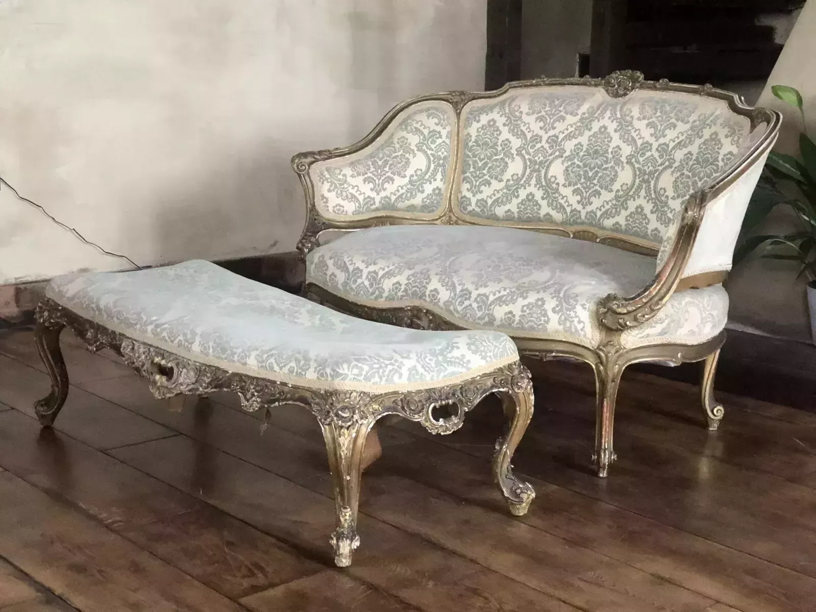 Quality Antique Original Loveseat Sofa Gilt Gold Salon Parlour Chaise Longue photo for sale