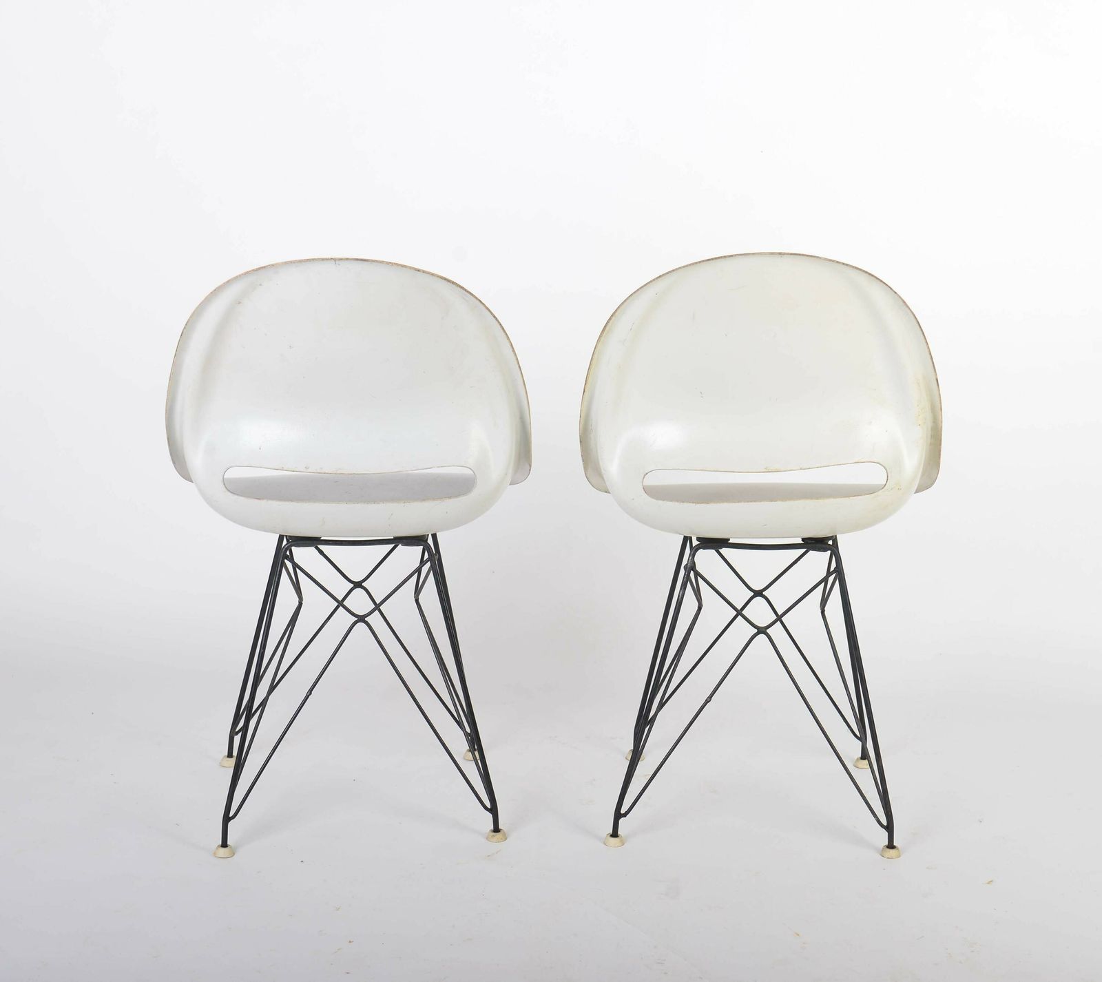 Mid Century Fiberglass Chair And Table Set, 1960s – Designed By Miroslav Navrátil photo 1305.0
