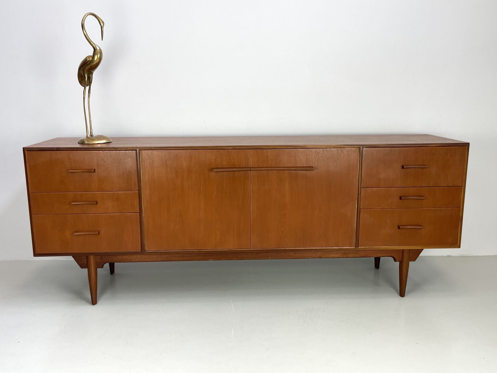 1851.0 Vintage Dressoir McIntosh., 1960s photo