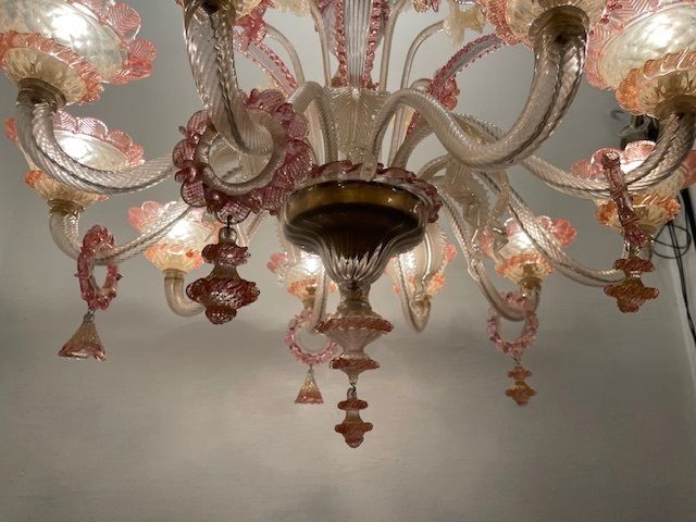 photo vintage Large Venetian Pink Murano Glass Chandelier 1960’s