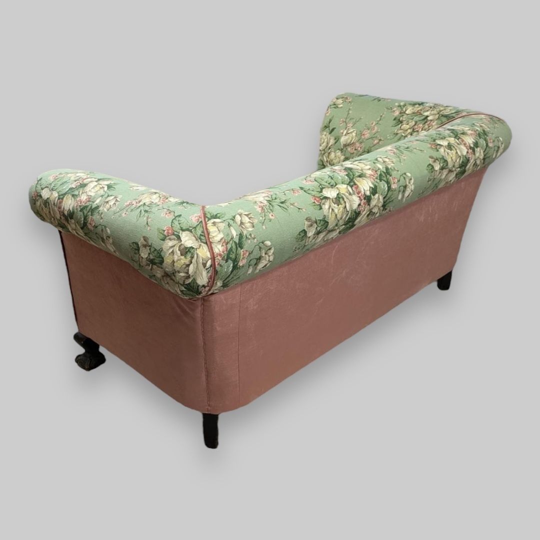 A Chesterfield Sofa, 1800s, Antique photo 2590.0