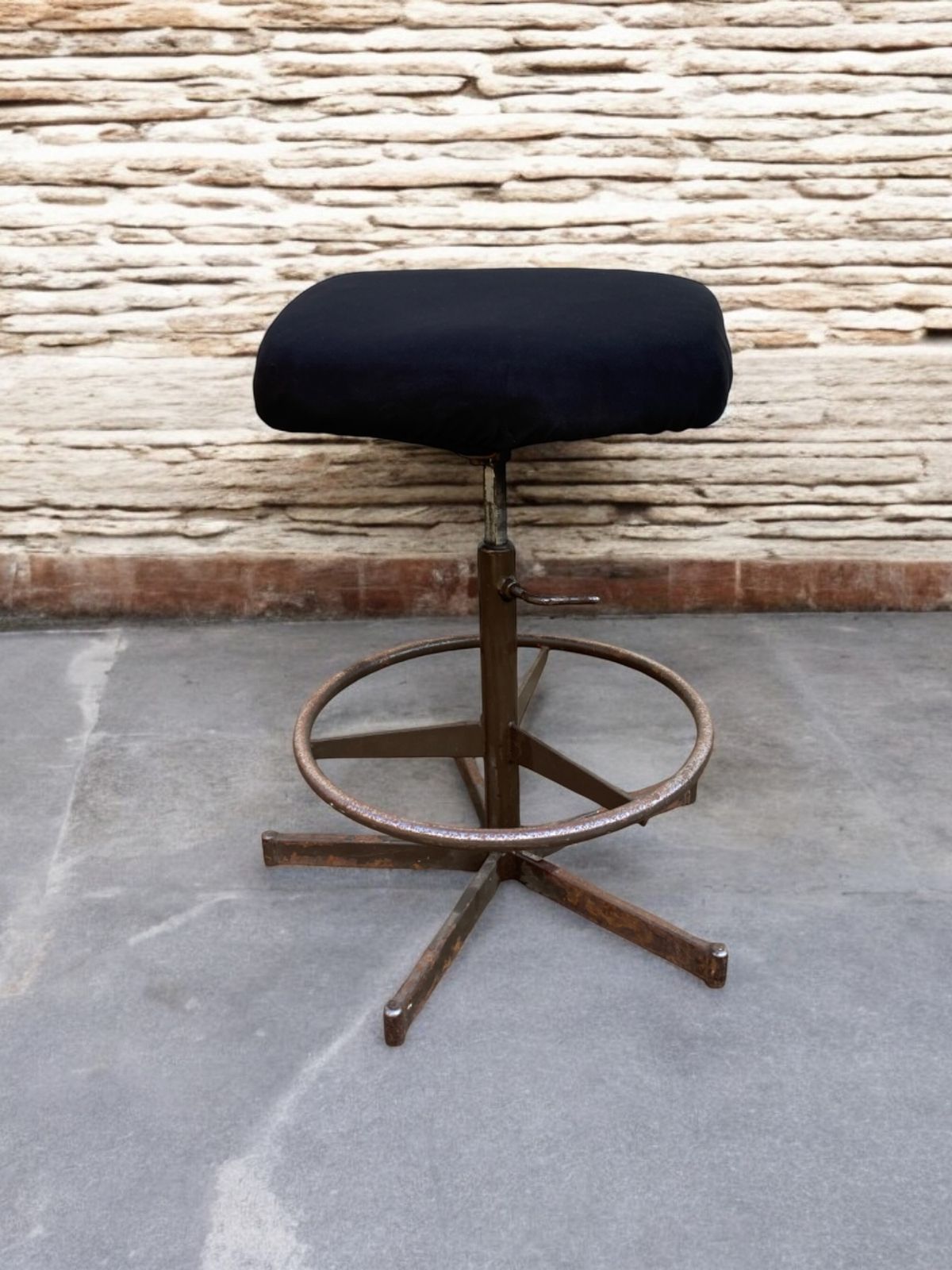 Rare Mid Century Roc Industrial Swivel Stool (1950s–70s), Adjustable Height photo vintage