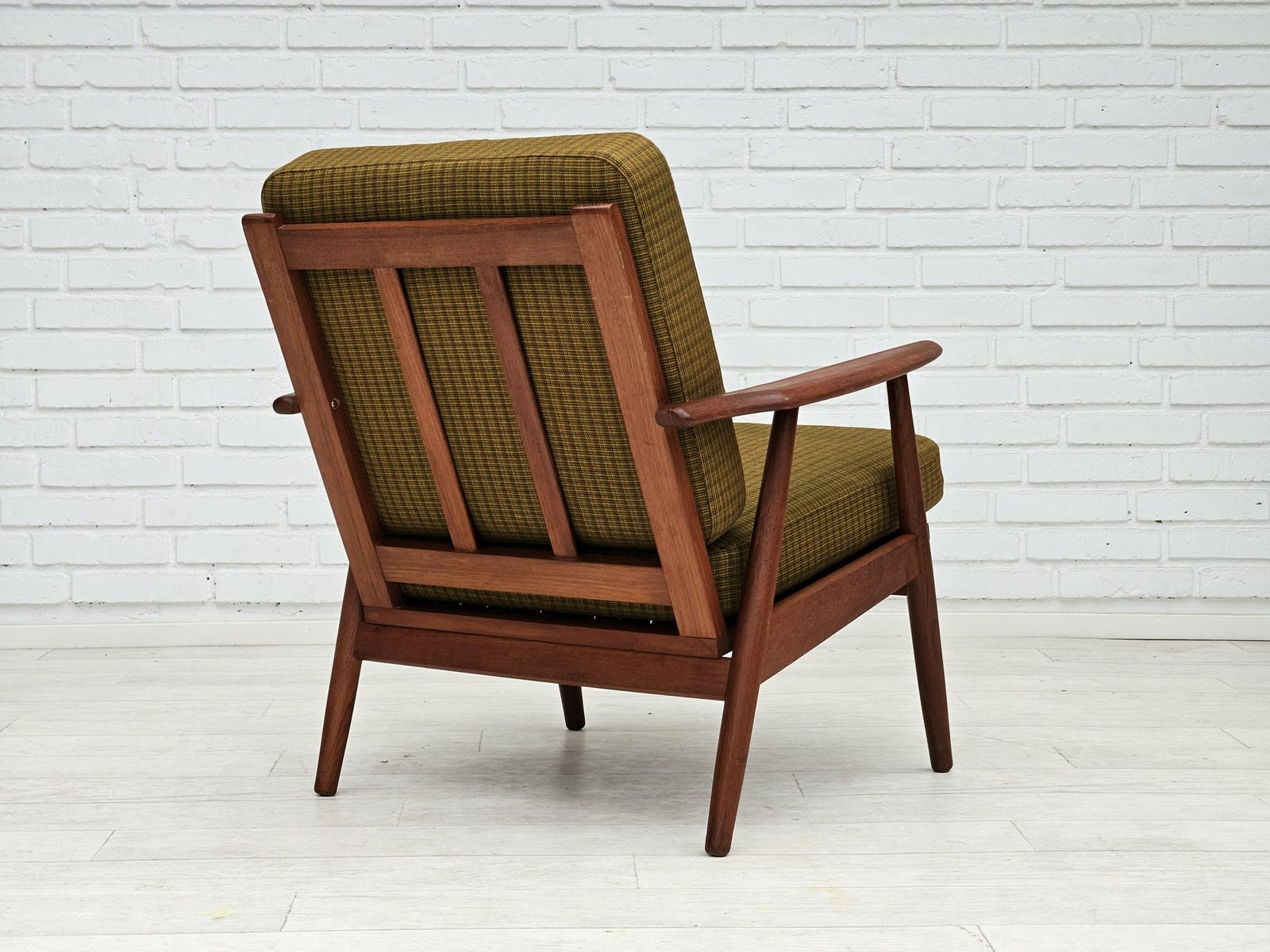 Deense Teakhouten Fauteuil, Ca. Jaren 1970, Groene Meubelstof, Goede Staat. photo Meubels