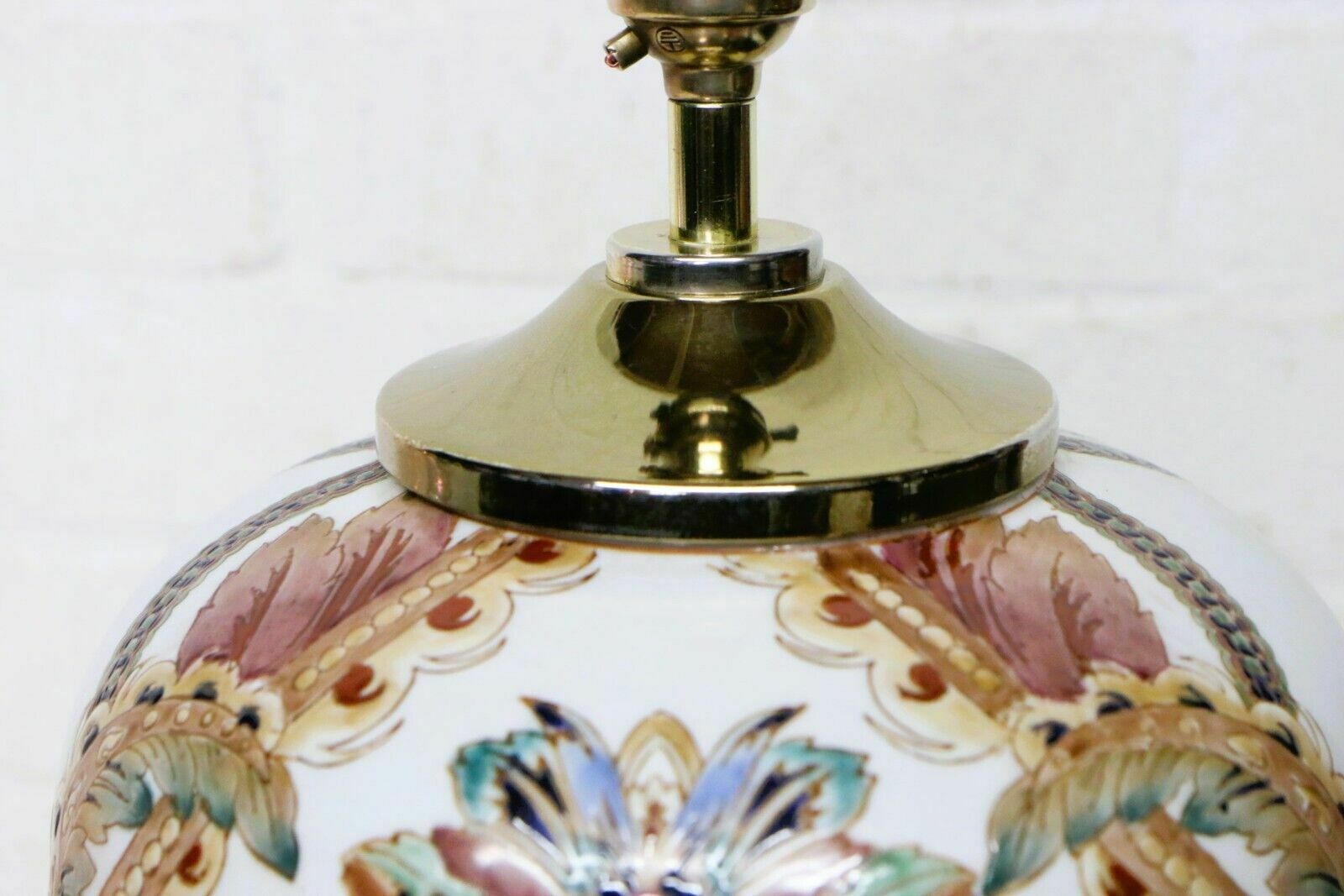 Table Lamp Vintage Oriental Chinese Unusual Garland Design Lamp On Wooden Base photo Lighting