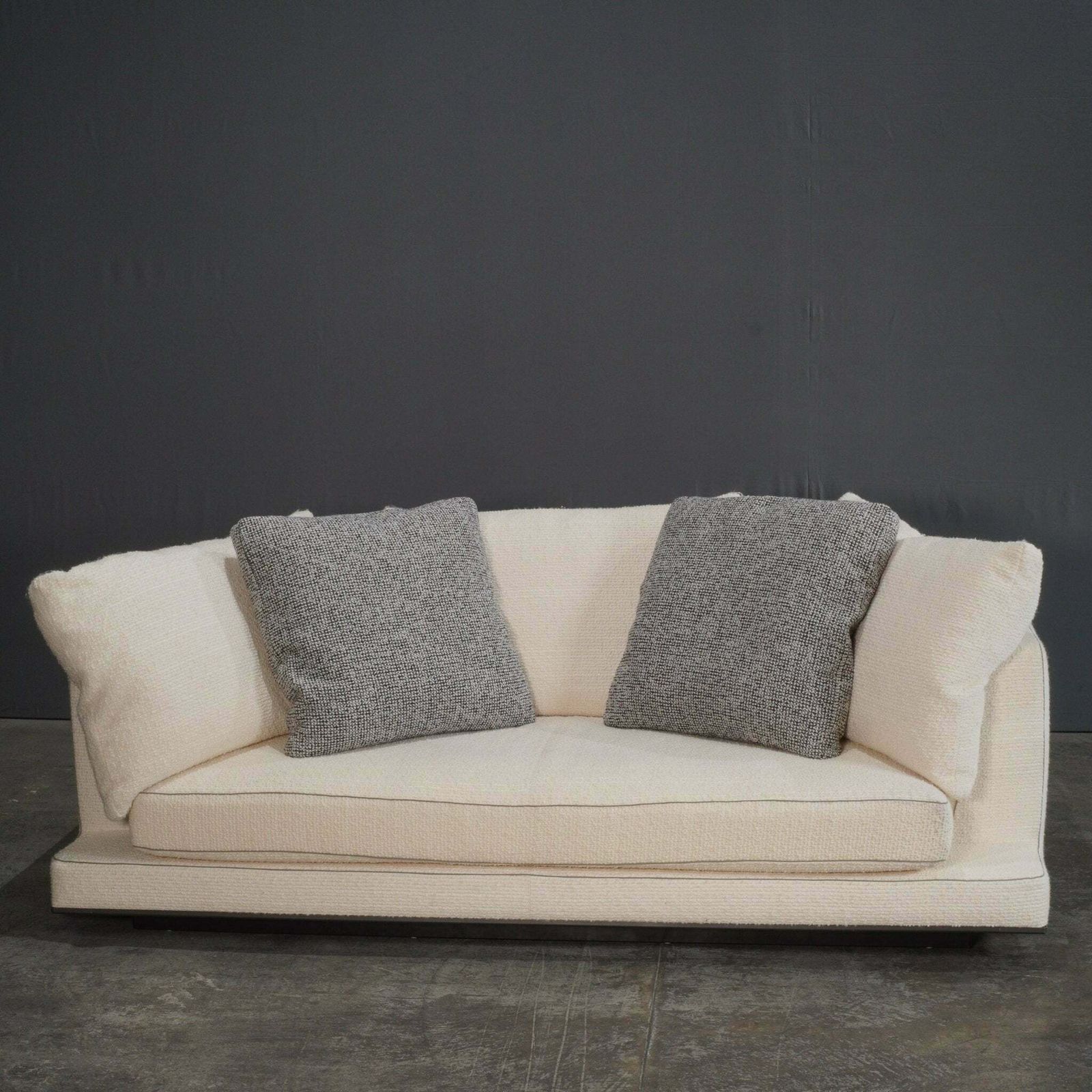 Maxalto 3 Seater Cream Boucle Aurae Sofa By Antonio Citterio photo furniture