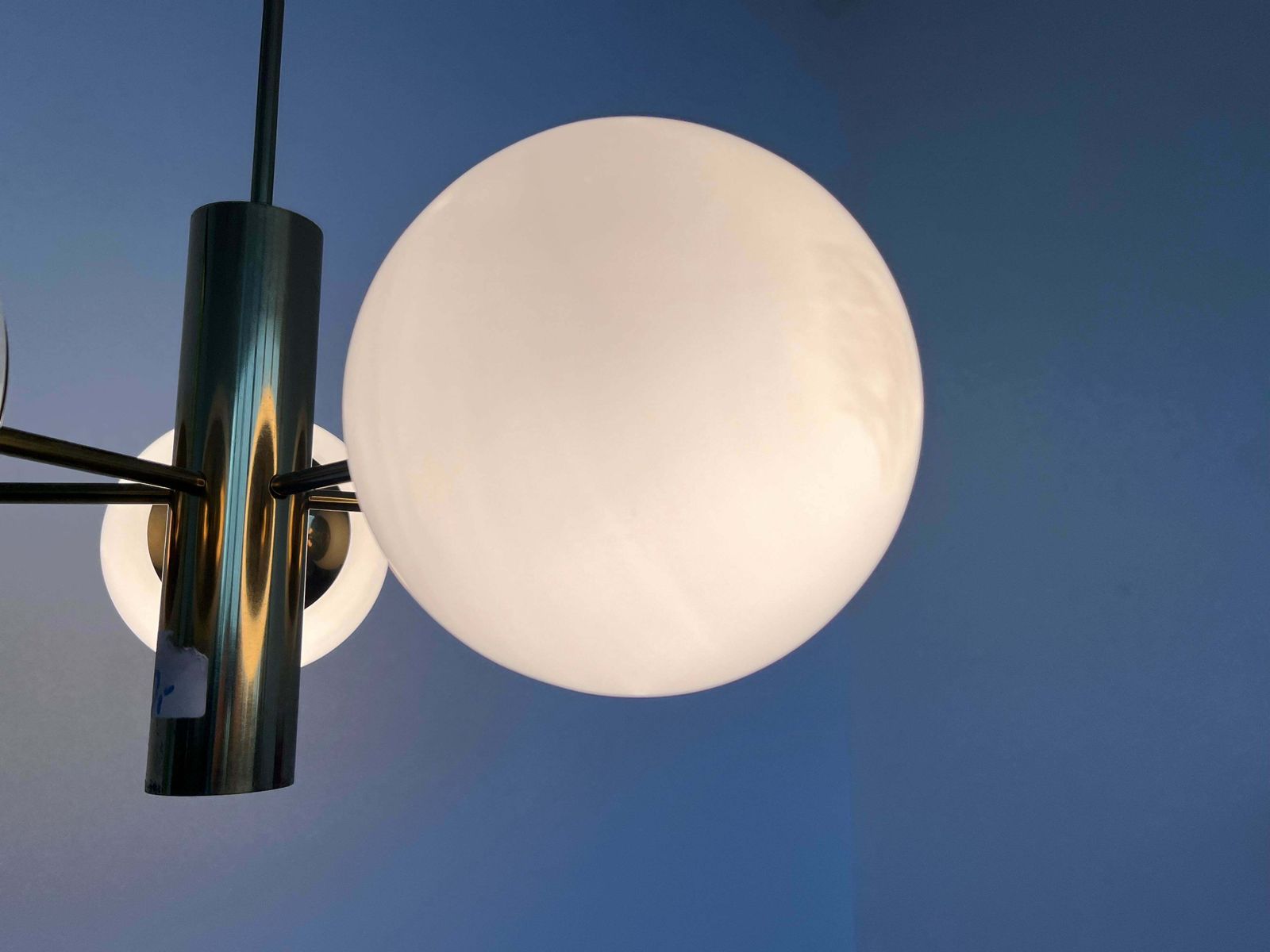 Big Brass Mid Century Sputnik Style Chandelier/ Pendant By Kaiser, 1970's photo vinterior