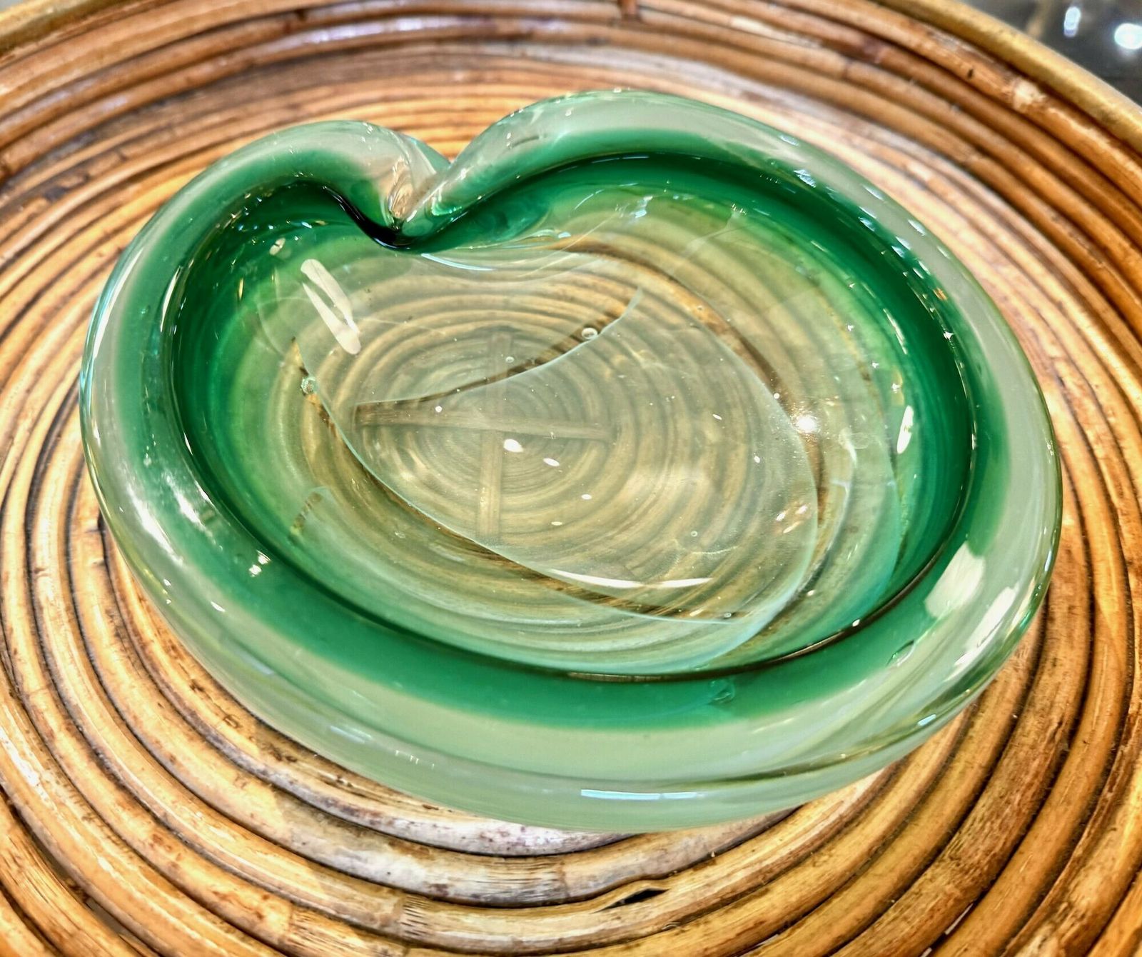 An Italian 1960s Green Murano Glass Ashtray photo vinterior