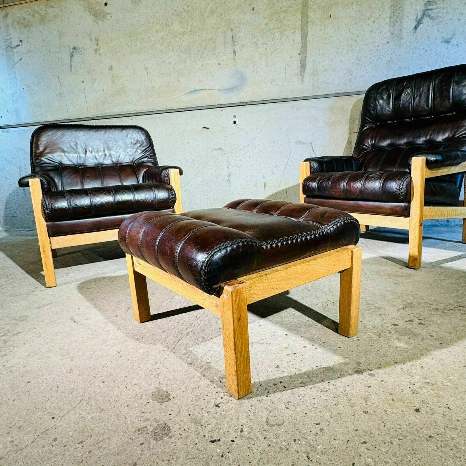 photo vinterior Vintage His And Hers Leather & Oak Swedish Chairs 70s With Footstool #342a
