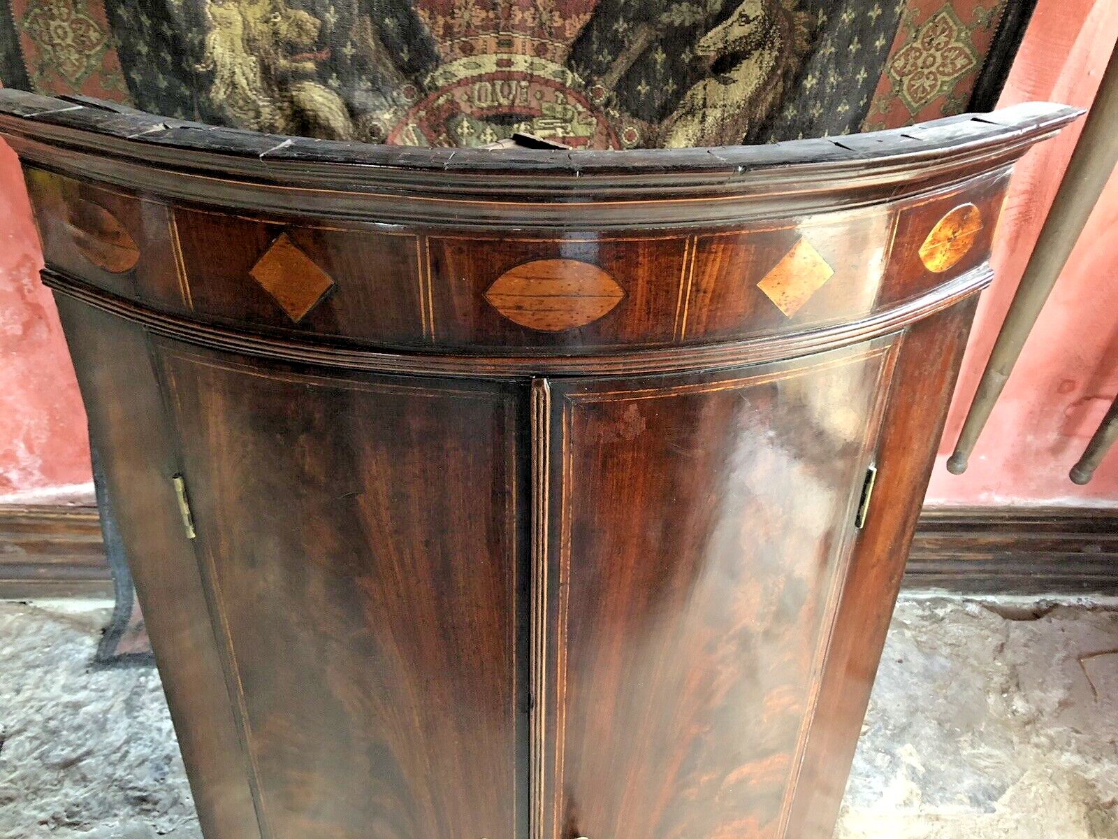 photo vinterior Fine Quality Antique Mahogany Tall Georgian Marquetry  Corner Cabinet W/Key