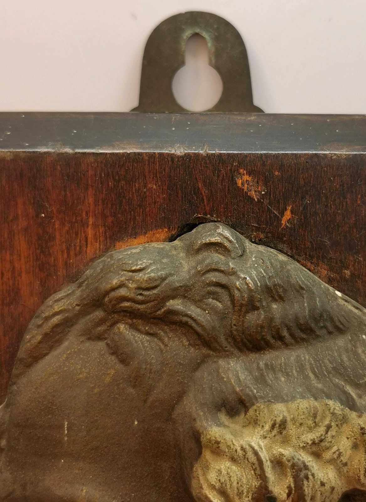 Antique Charles Dickens Plaque, Metal And Wood Sculpture photo vinterior