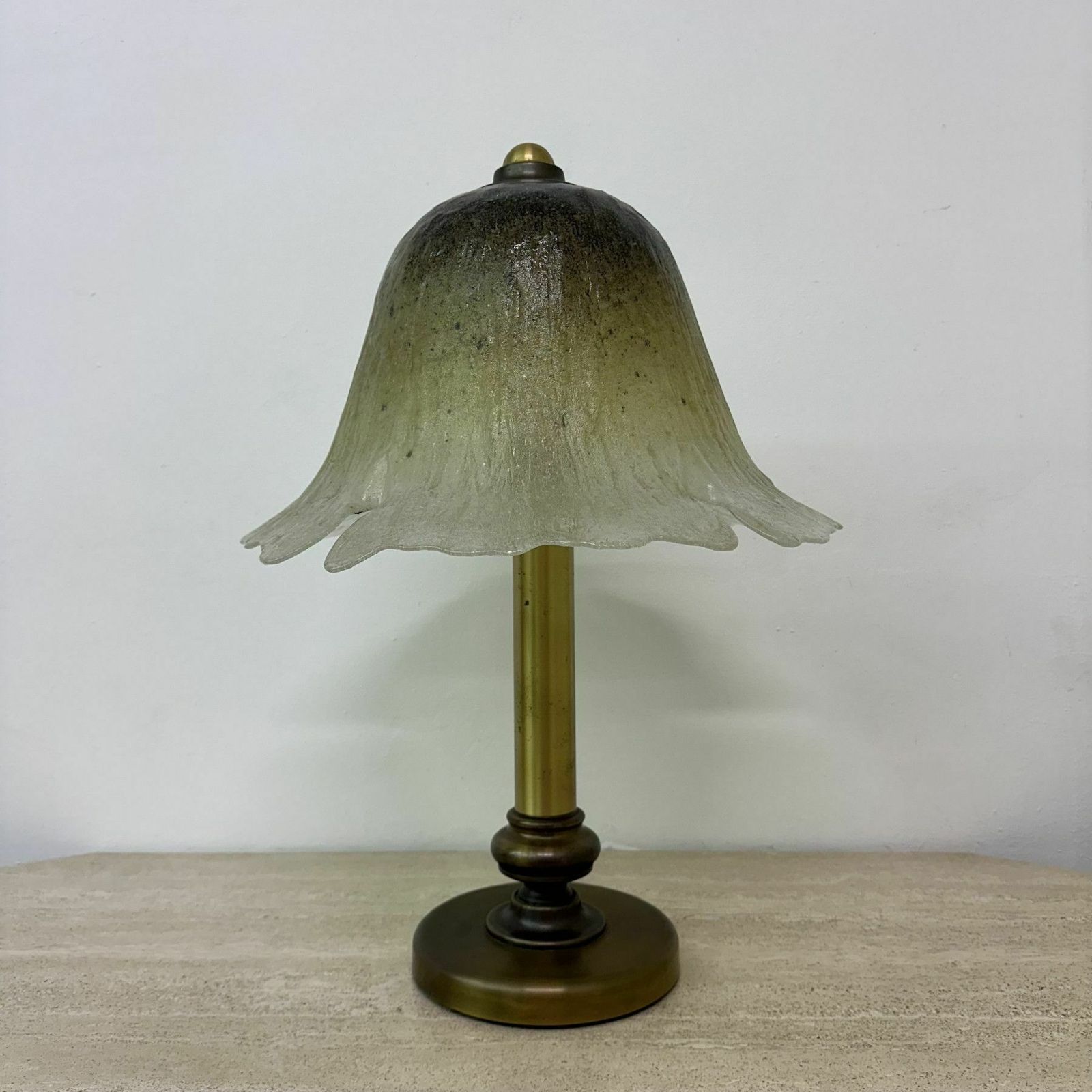 Peil & Putzler Glazen Tafellamp Met Messing Voet, Jaren 1970 photo for sale