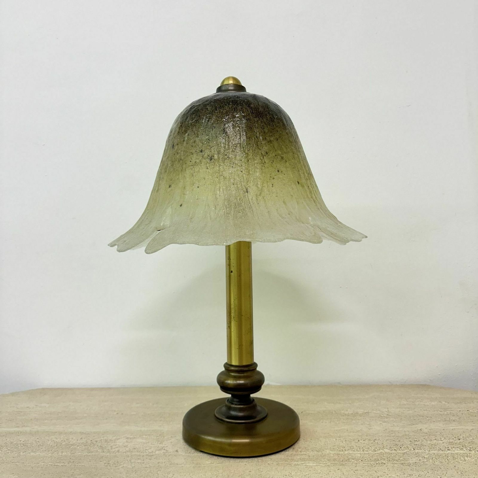 Peil & Putzler Glazen Tafellamp Met Messing Voet, Jaren 1970 photo Verlichting