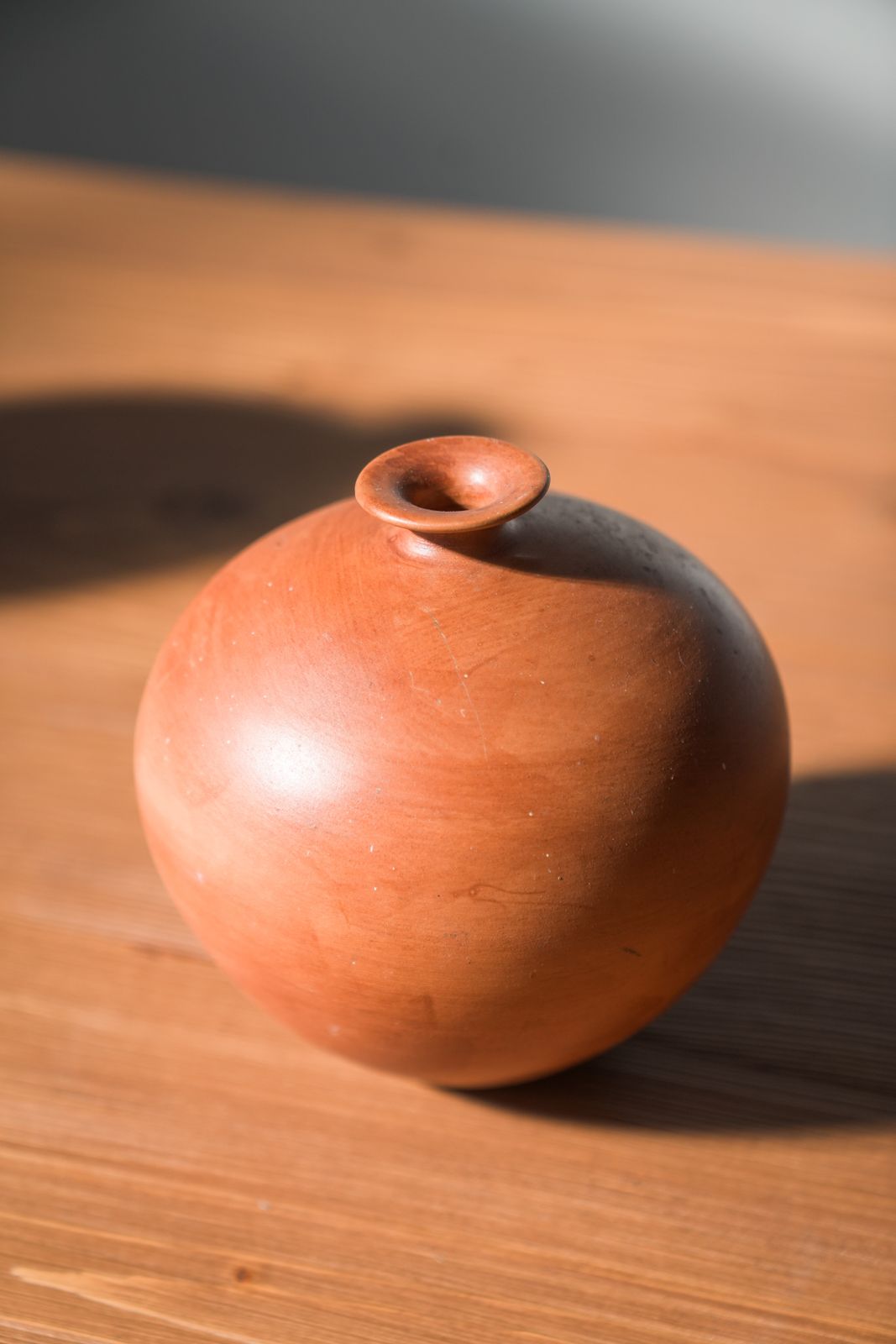 Pair Of 1980s 90s Terracotta Vases – Minimalist Organic Shapes photo 600.0