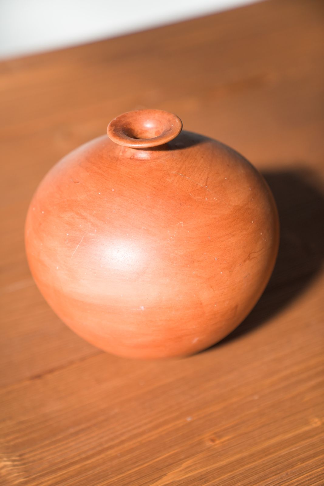 photo furniture Pair Of 1980s 90s Terracotta Vases – Minimalist Organic Shapes