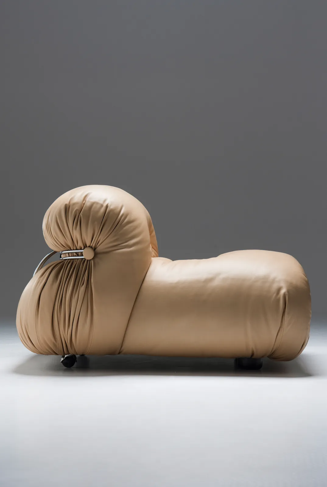 Pair Of 'Soriana' Lounge Chairs   Tobia & Afra Scarpa photo buy