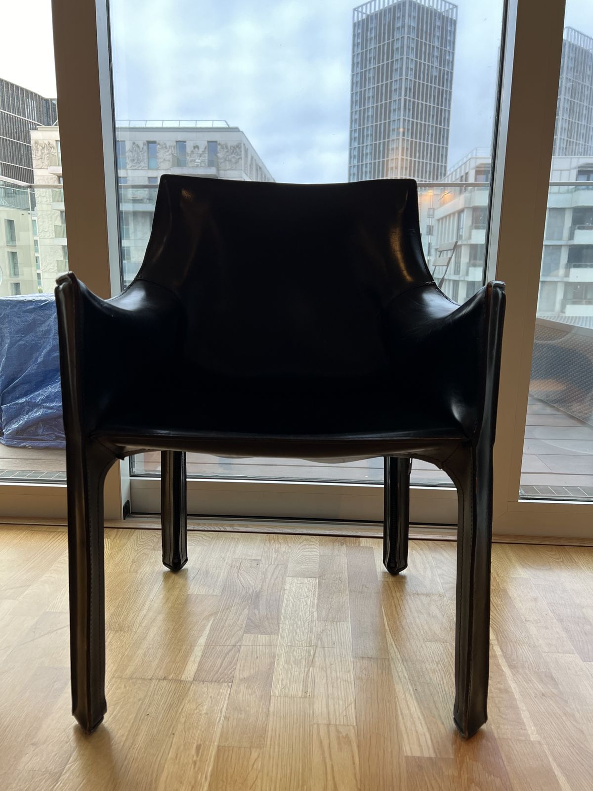 Italian '413 Cab' Leather Armchair, Designed In 1977 By Mario Bellini For Cassina photo for sale