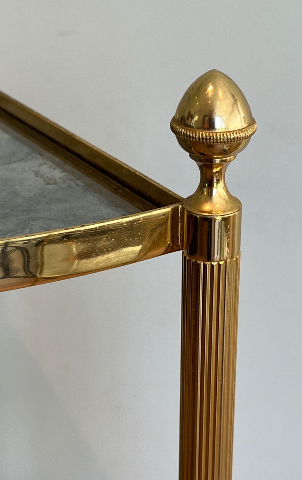 Pair Of Gilded Metal Corner Sofa End Tables And Eglomisé Mirror Trays In The Style Of Maison Jansen photo vinterior