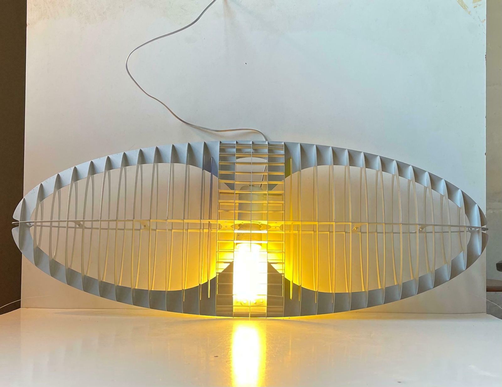 Futurist Titania Pendant Lamp By Alberto Meda & Paolo Rizzato   Luceplan Italy photo vinterior
