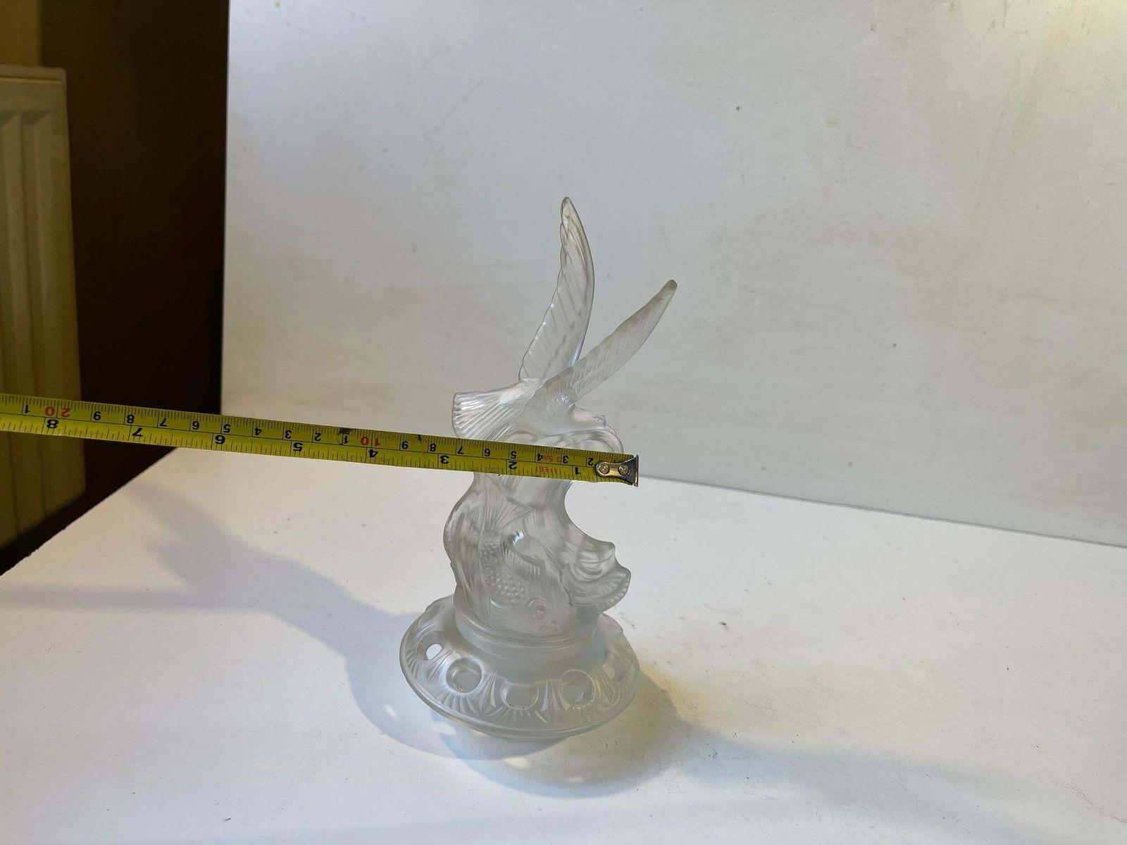 Art Deco Glass Flower Frog In The Style Of Réne Lalique photo vintage