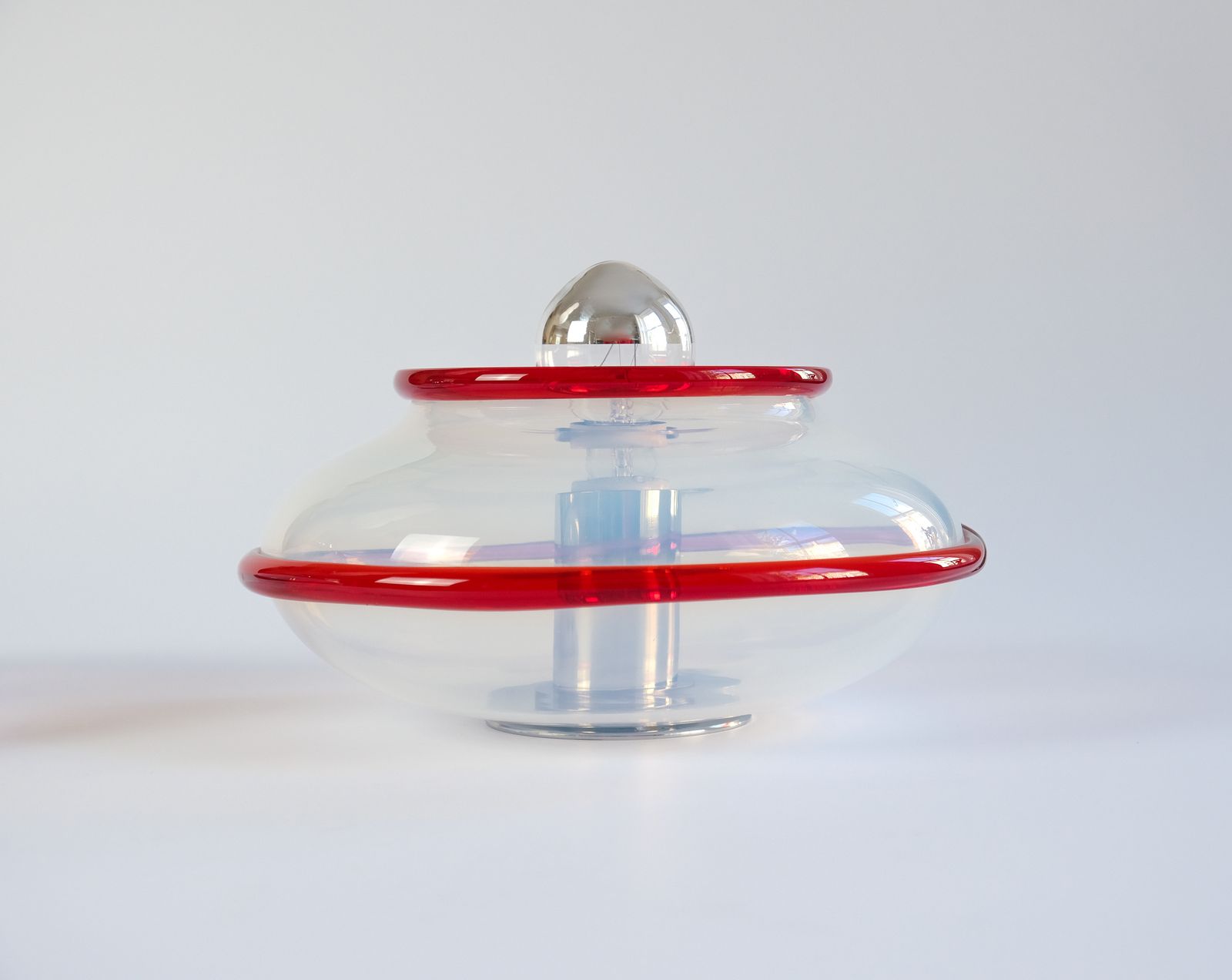 Rare Pair Of Postmodern Seguso Vetri D'arte Murano Glass Wall Lights, Italy C.1980s photo vinterior