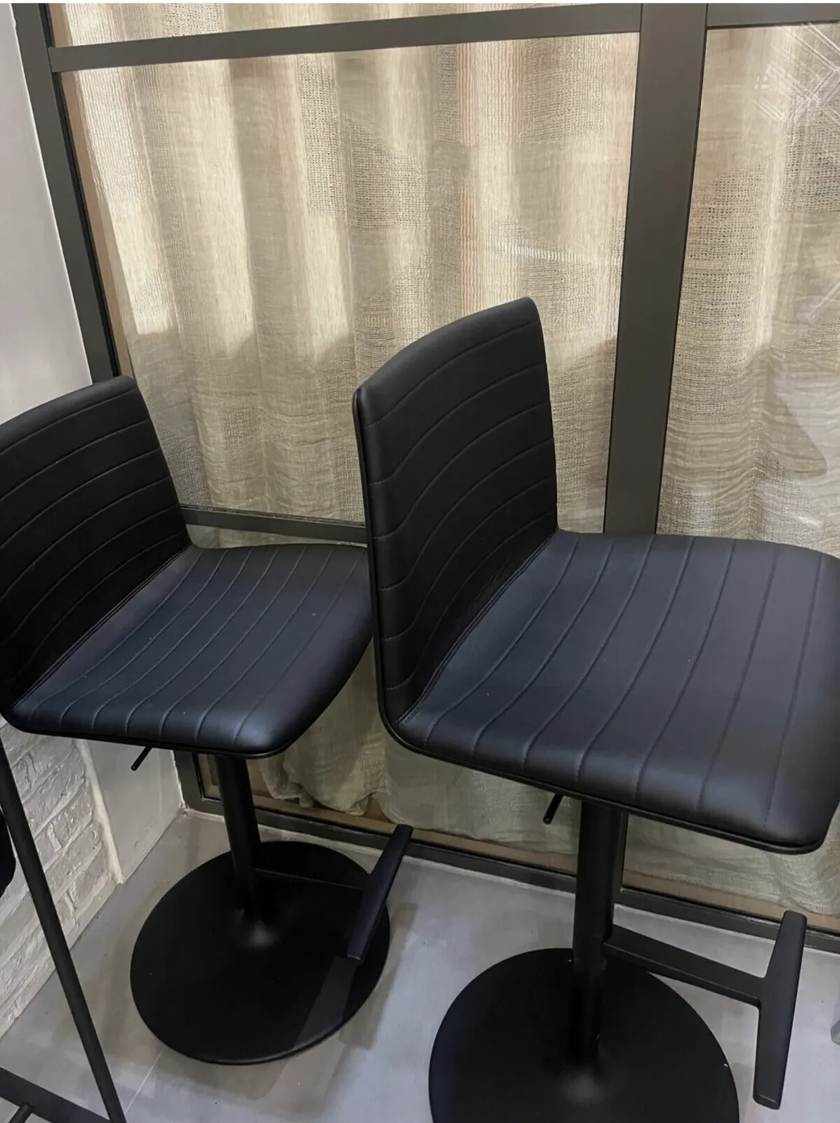 2 Bovine Leather High Chair (Incl. Backrest & Adjustable Height) (100% Recycled)