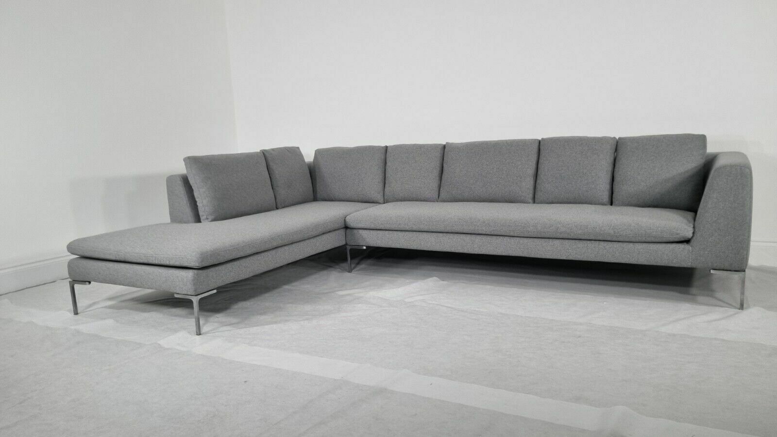 photo furniture Immaculate Bb Italia Charles L Shape In Luxurious Mid Grey Wool