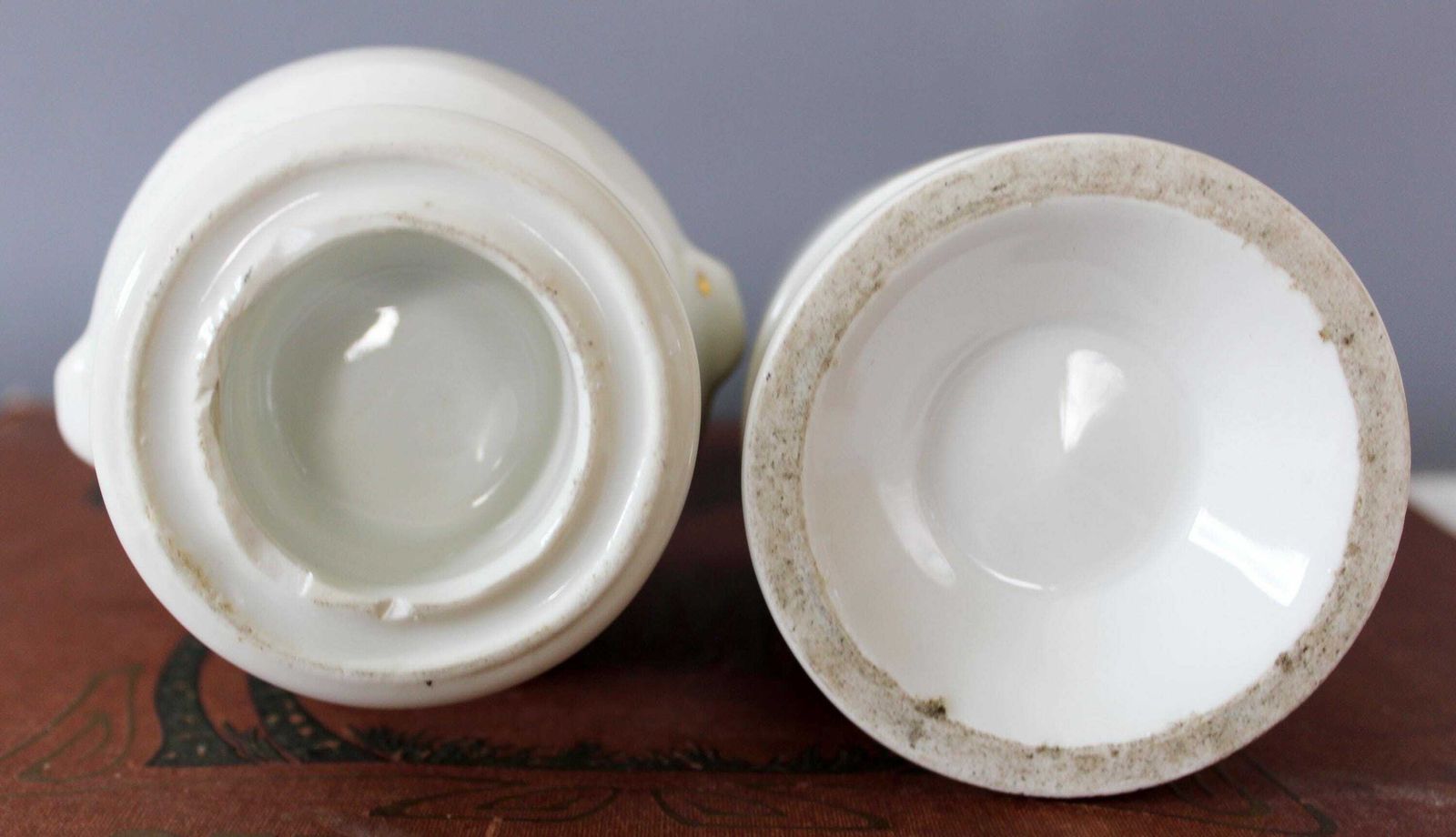 photo furniture Two Antique Vieux Paris Porcelain Vases, 19th Century, Deep Bowl, Desk Organiser, Louis Philippe, White Glaze, Gold Decoration, Bud Vase