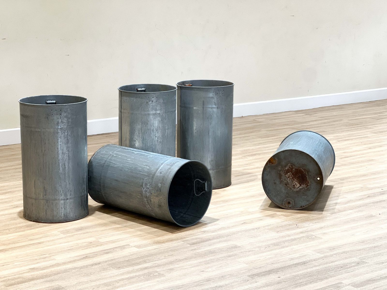 Set Of 5 Plant Pots In Zinc, 1940s photo Garden Decor
