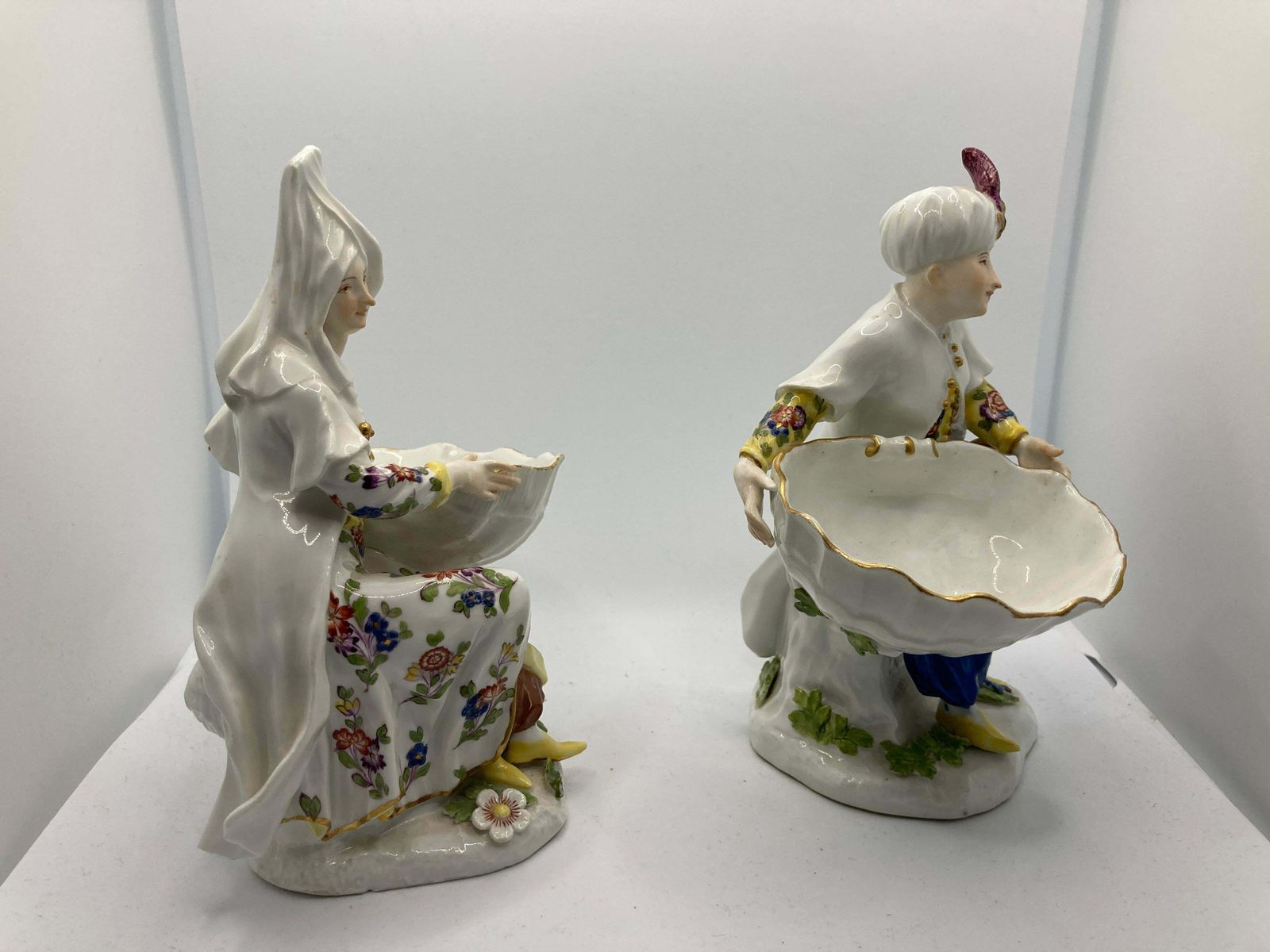 18th Century Meissen Turkish Pair Holding Sweetmeat / Table Salt Bowls photo 16000.0