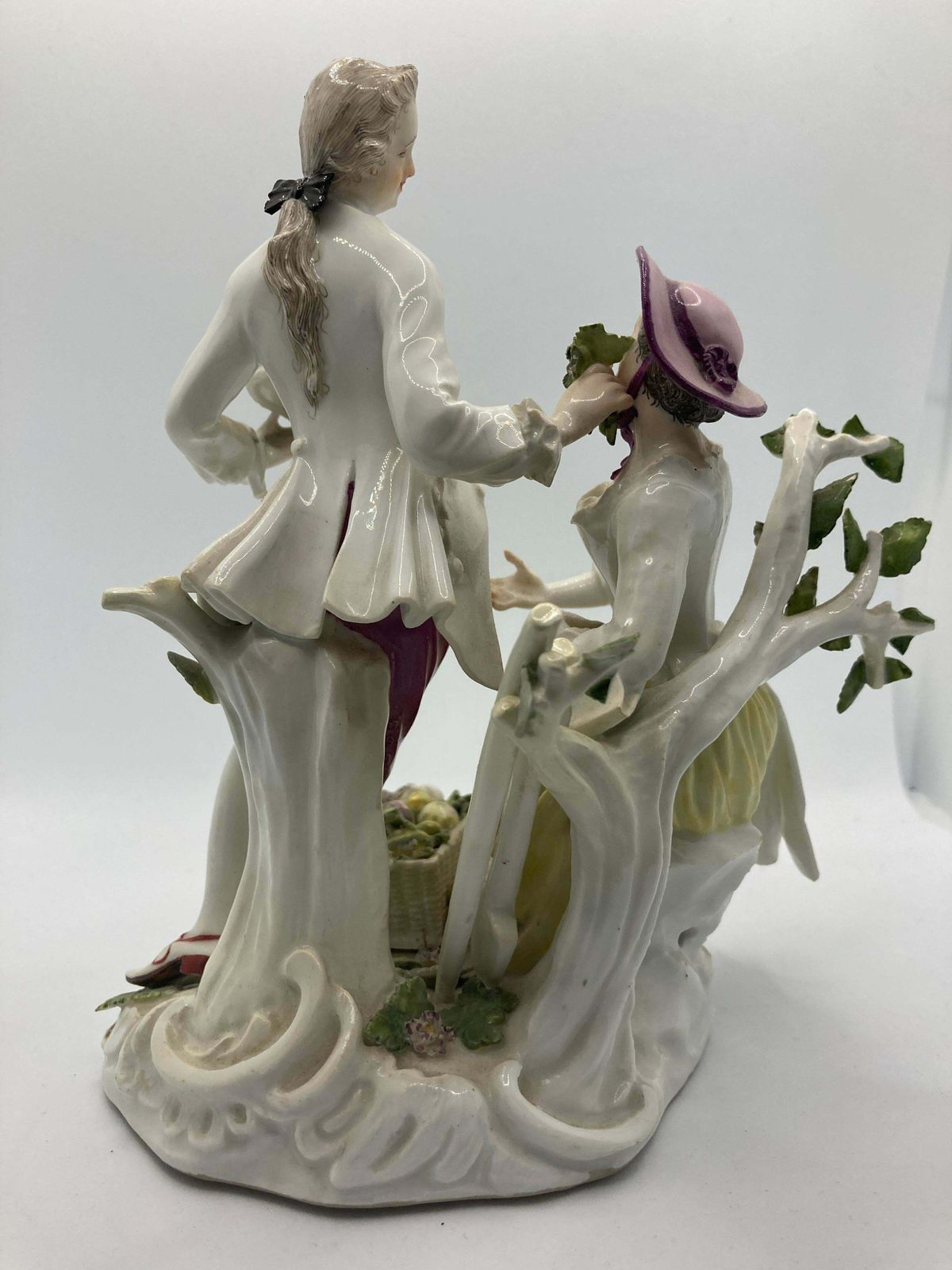 18th Century Meissen Porcelain Figurine, 'Pair Of Gardeners',  Model No 1584 photo 4500.0