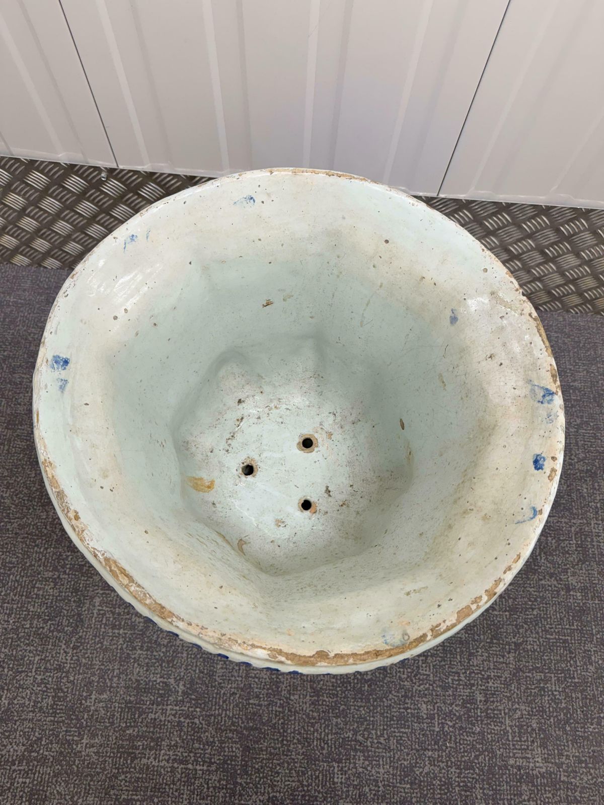 photo furniture 18th Century Large Delft Garden Urn
