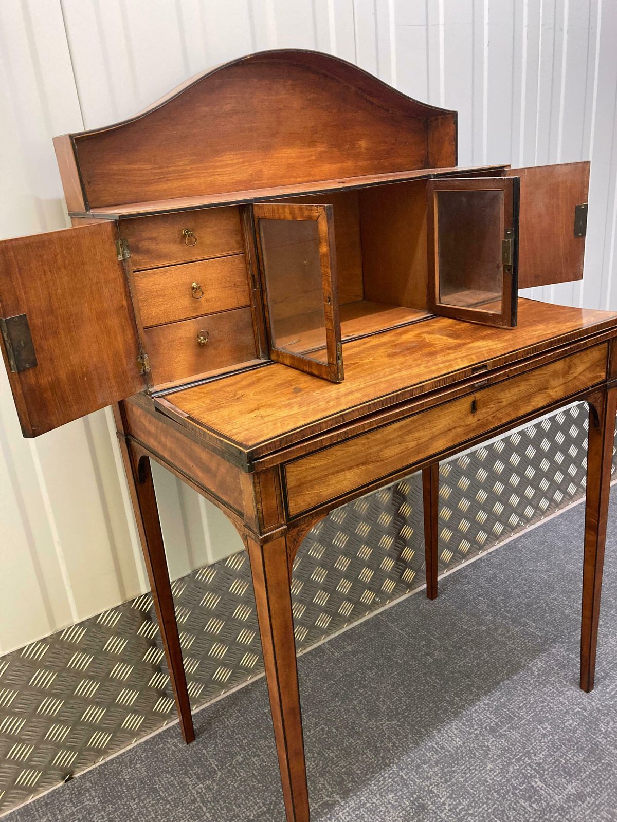 George III Satinwood Bonheur Du Jour photo 5000.0