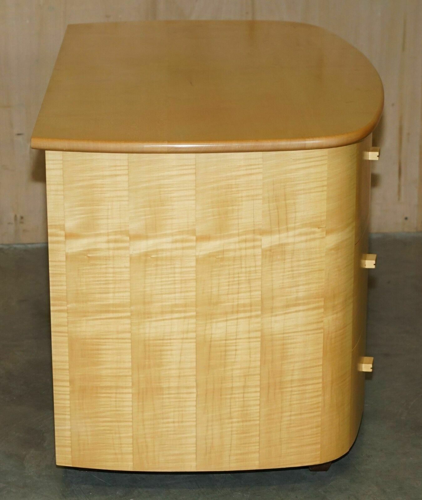 Sublime Bow Fronted Baxter & Lee Satin Birch Chest Of Drawers & Side Tables Set photo vintage