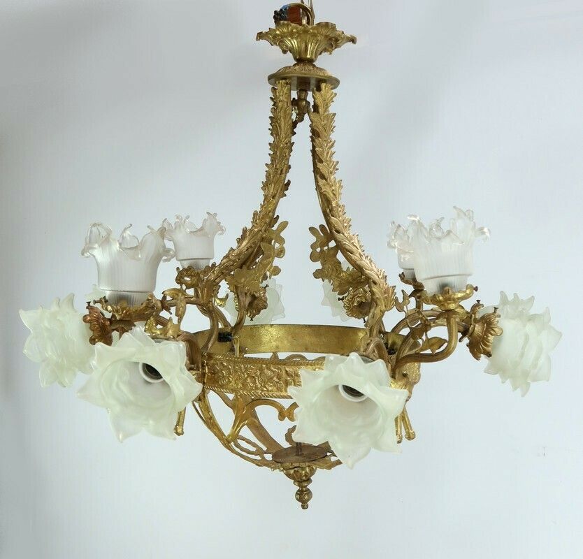 Chandelier With 12 Lights In Gilt Bronze, Napoleon III Style – Late 19th Century photo for sale
