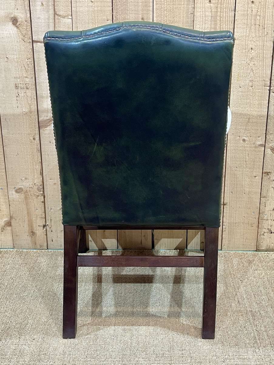 English Chesterfield Leather Armchair From The 70s photo vintage