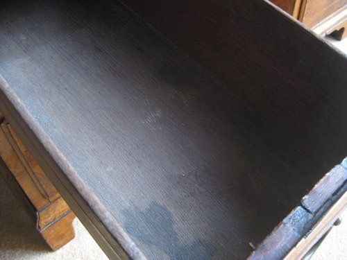 Early 18th Century Walnut Knee Hole Desk photo vinterior
