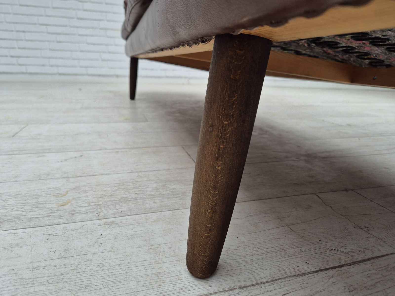 photo vintage Deens 3 Zitsbank, Jaren 1970, Bruinleren Bekleding, Goede Staat.