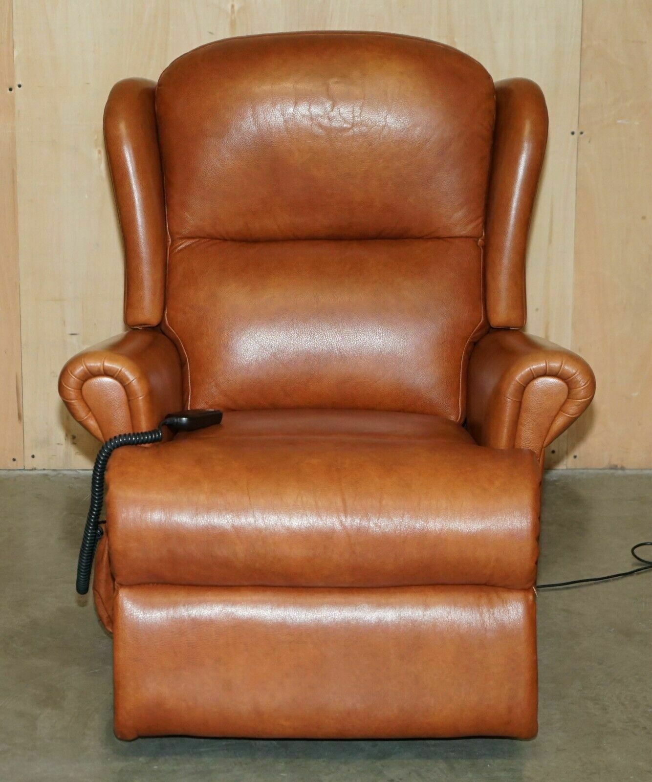 Rrp £7,000 Sherborne Leather Upholstery Pair Of Rise Recliner Armchairs And Sofa photo 3500.0