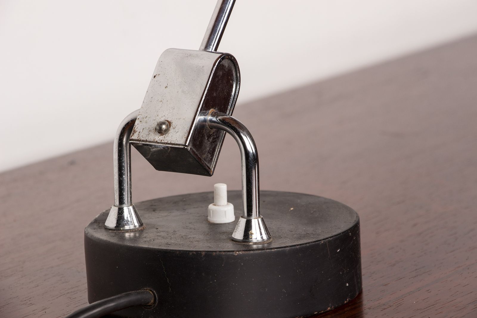 Jumo Model 700 Desk Lamp With Articulated Arm And Adjustable Reflector By Charlotte Perriand 1960 photo vinterior