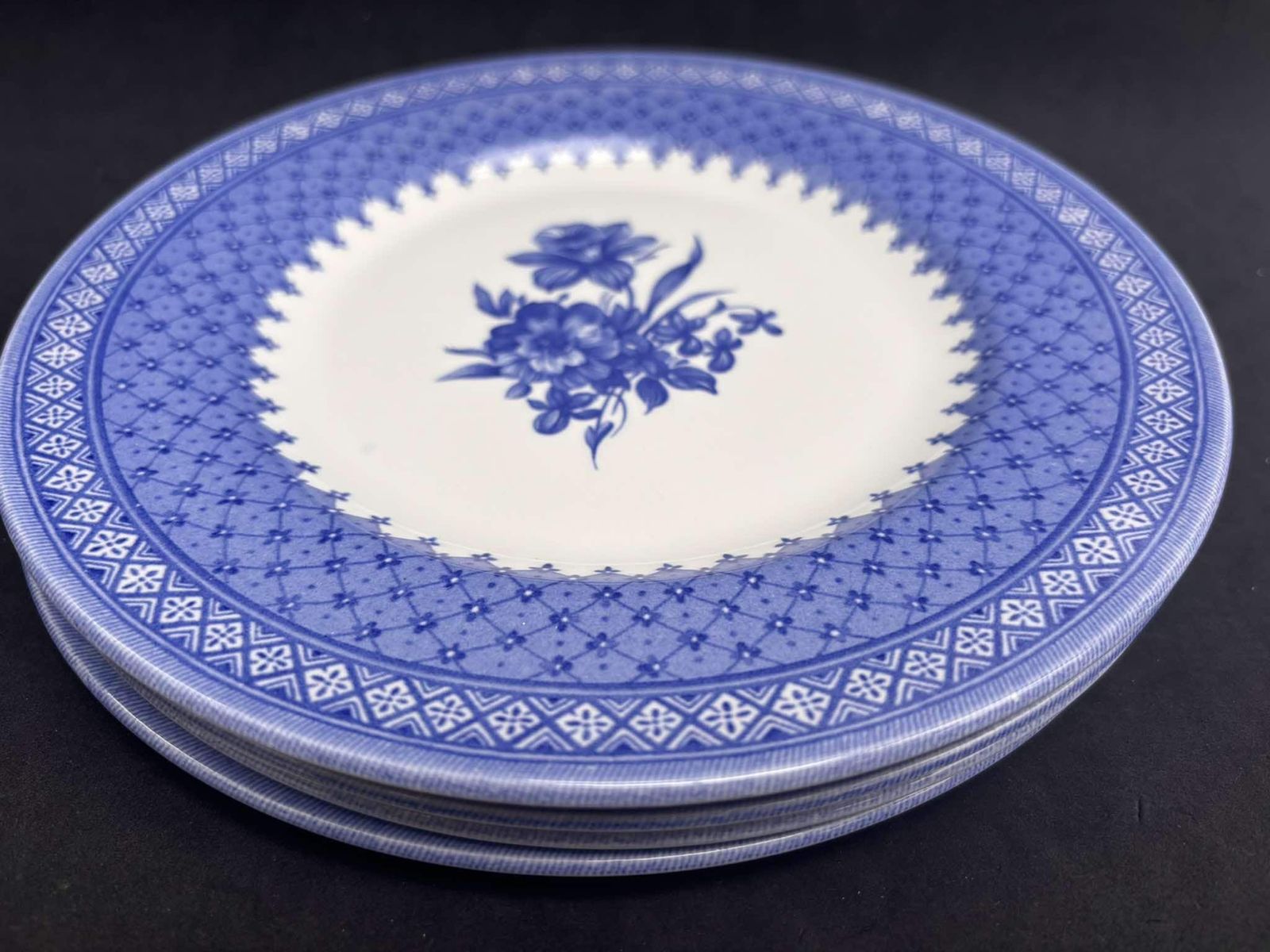 Set Of 4 Churchill Out Of The Blue Entremets Cheese Dessert Salad Plates Blue And White Table Decor English Gift photo Home Decor
